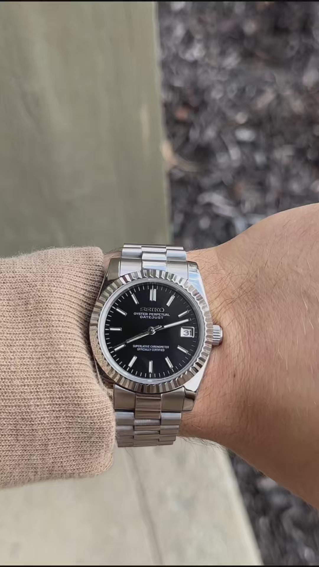 Seikojust | Classic Black